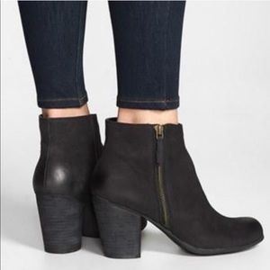 BP Trolley black ankle booties 7.5